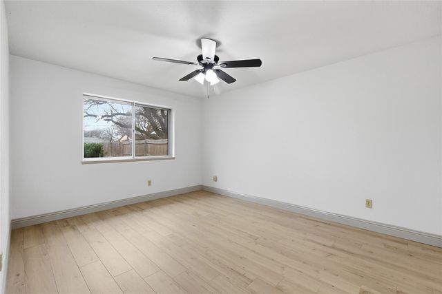 3221 Red Oak Lane, Bedford, TX 76021