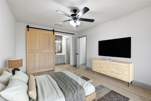 3221 Red Oak Lane, Bedford, TX 76021