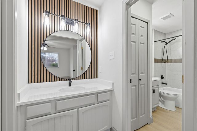 3221 Red Oak Lane, Bedford, TX 76021