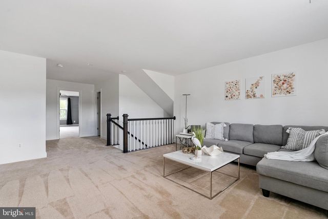 271 HERITAGE DR, Gordonsville, VA 22942