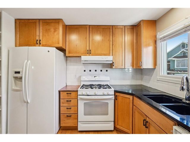 9025 W Arizona Dr, Lakewood, CO 80232