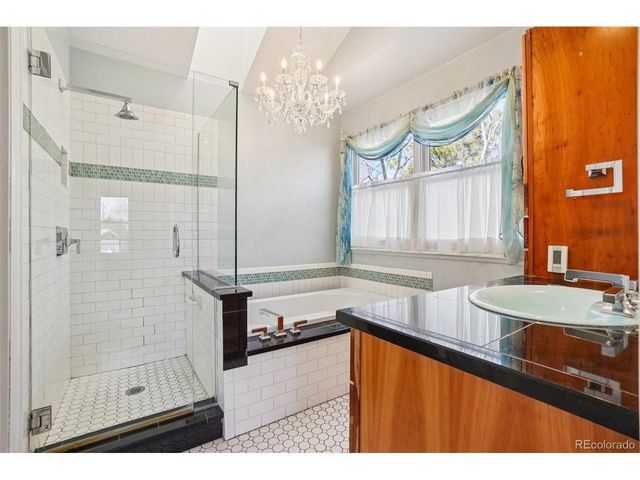 9025 W Arizona Dr, Lakewood, CO 80232