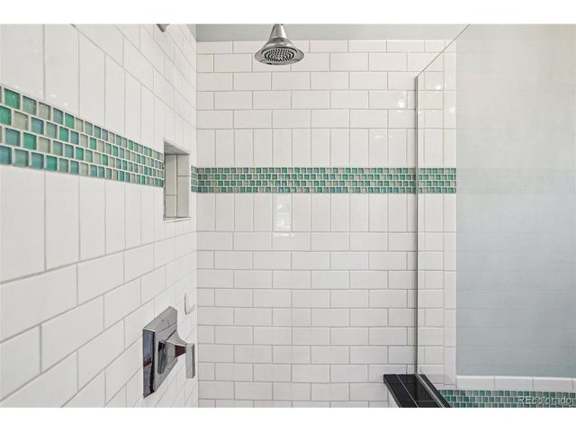 9025 W Arizona Dr, Lakewood, CO 80232