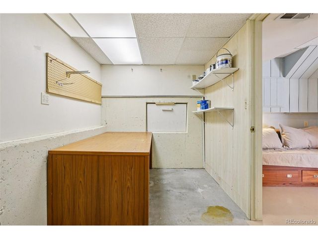 9025 W Arizona Dr, Lakewood, CO 80232