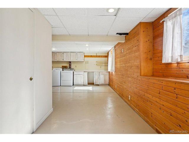 9025 W Arizona Dr, Lakewood, CO 80232