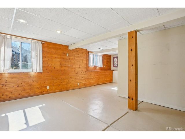 9025 W Arizona Dr, Lakewood, CO 80232