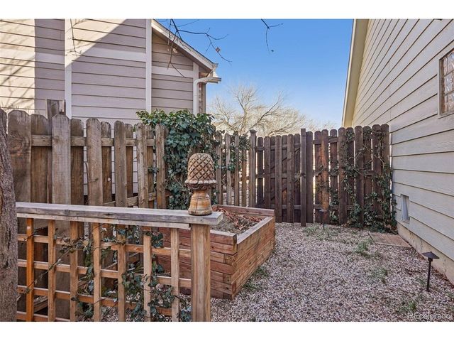 9025 W Arizona Dr, Lakewood, CO 80232