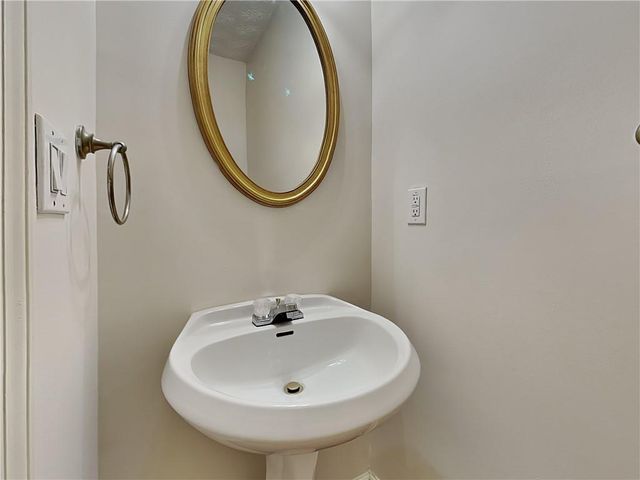 3201 Juniper Drive NW, Kennesaw, GA 30144