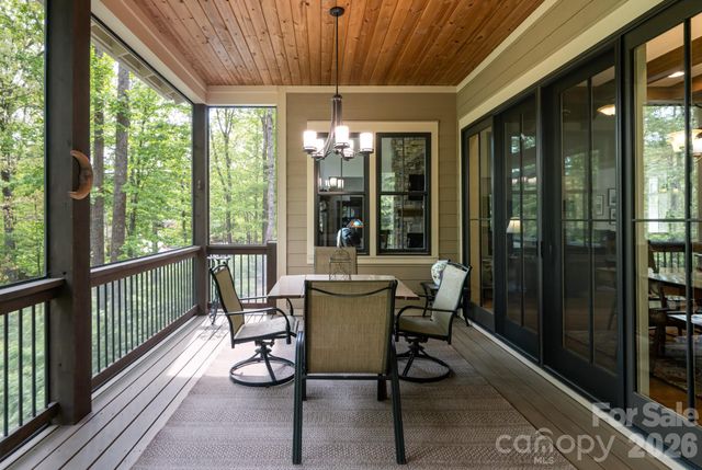 587 Autumn Sky Drive, Hendersonville, NC 28792