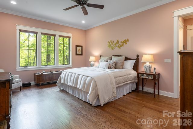 587 Autumn Sky Drive, Hendersonville, NC 28792