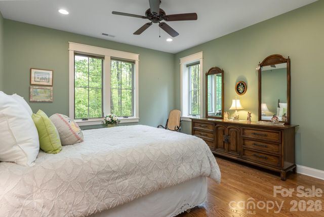 587 Autumn Sky Drive, Hendersonville, NC 28792