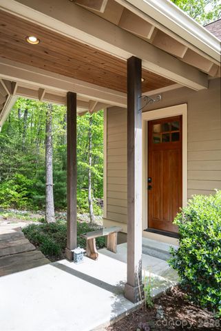 587 Autumn Sky Drive, Hendersonville, NC 28792