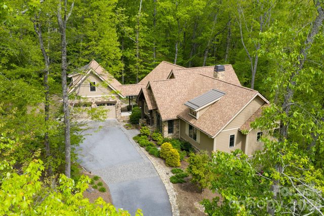 587 Autumn Sky Drive, Hendersonville, NC 28792