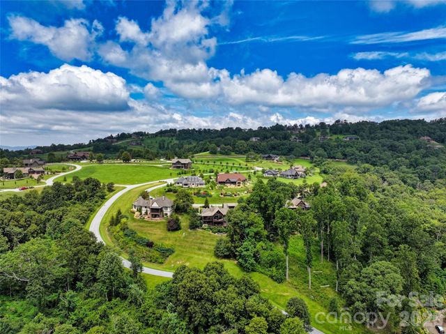 587 Autumn Sky Drive, Hendersonville, NC 28792