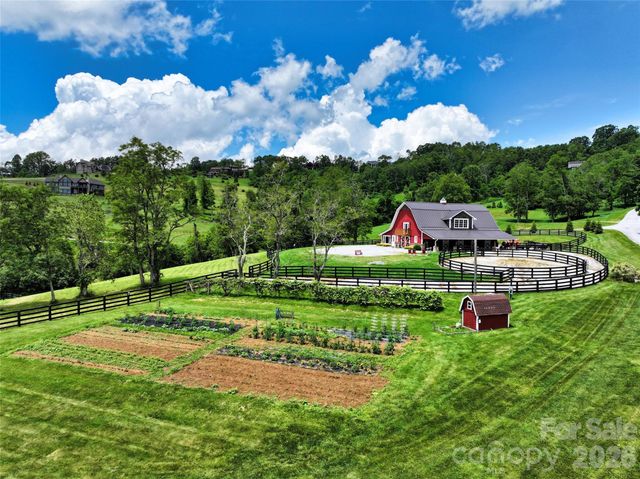 587 Autumn Sky Drive, Hendersonville, NC 28792