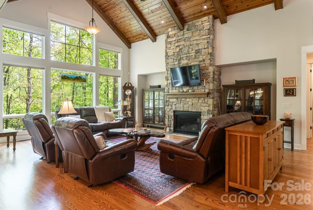 587 Autumn Sky Drive, Hendersonville, NC 28792