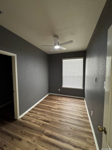 5911 Cinnabar, San Antonio, TX 78222