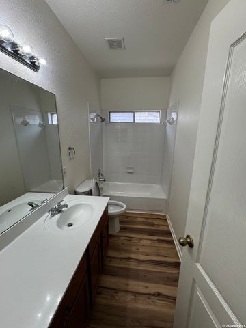 5911 Cinnabar, San Antonio, TX 78222