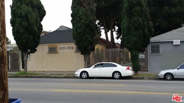 8504 S San Pedro Street, Los Angeles, CA 90003