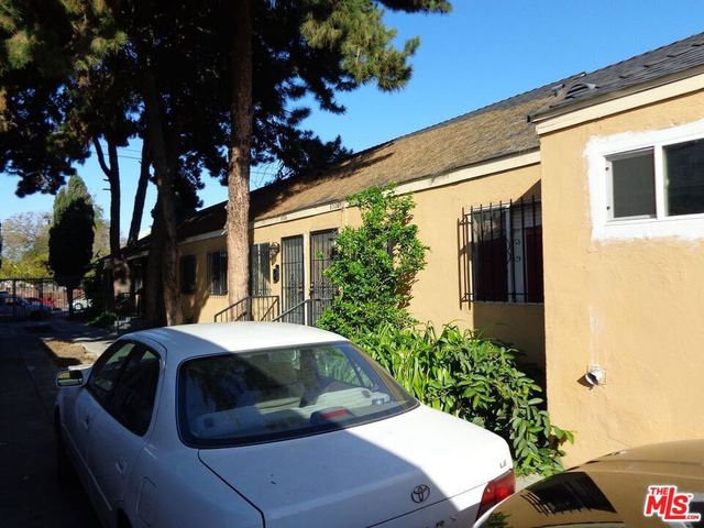 8504 S San Pedro Street, Los Angeles, CA 90003