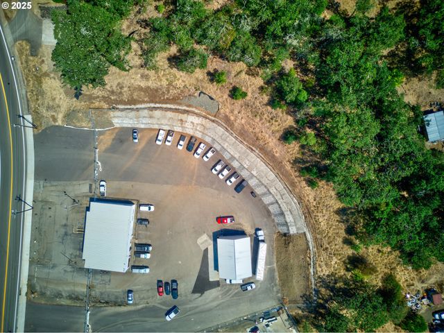 797 Ne GARDEN VALLEY Blvd, Roseburg, OR 97470