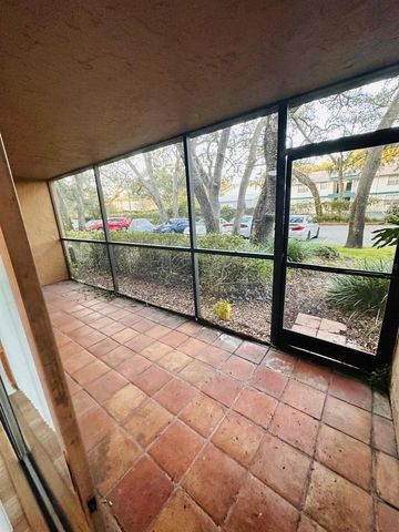 4411 SHADY TERRACE LANE 107, Tampa, FL 33613