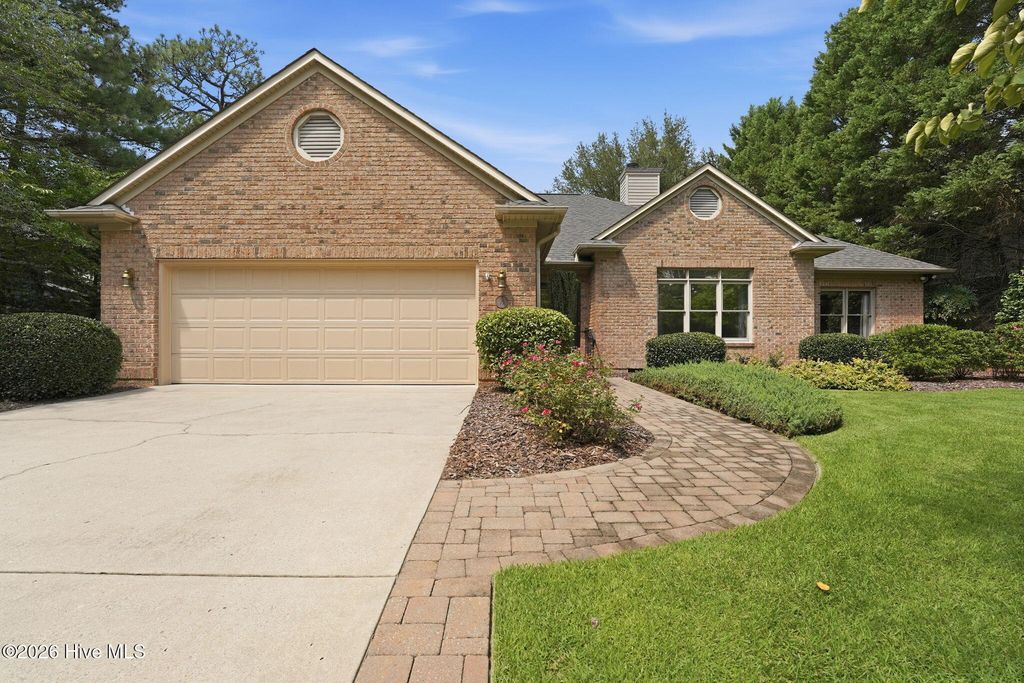 10 Eldorado Lane, Pinehurst, NC 28374