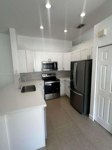 1761 ASPEN LN, Weston, FL 33327