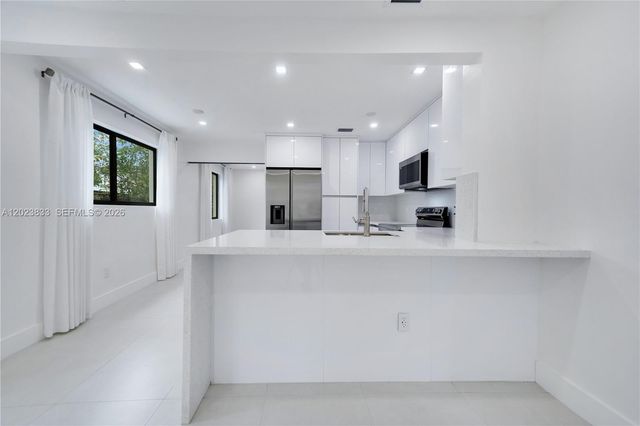 6566 SW 35th St, Miami, FL 33155