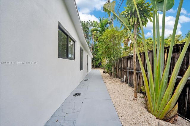 6566 SW 35th St, Miami, FL 33155