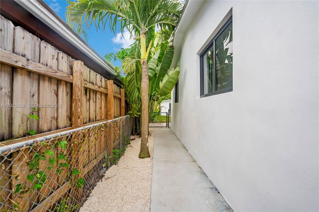 6566 SW 35th St, Miami, FL 33155