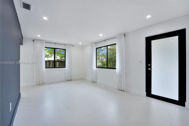 6566 SW 35th St, Miami, FL 33155