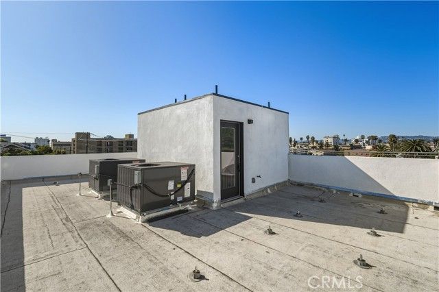 121 S Coronado Street, Los Angeles, CA 90057
