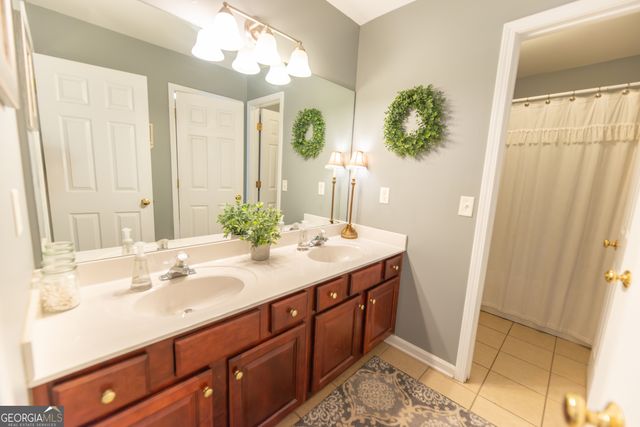 155 Millstone Drive, Fayetteville, GA 30215