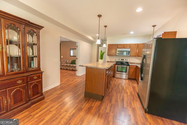 155 Millstone Drive, Fayetteville, GA 30215