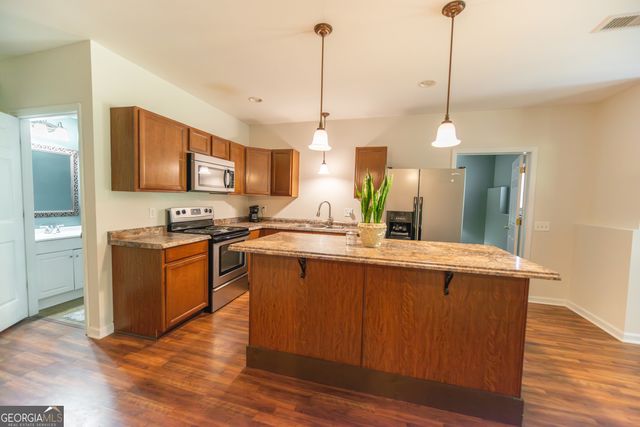 155 Millstone Drive, Fayetteville, GA 30215