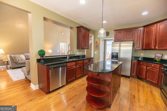 155 Millstone Drive, Fayetteville, GA 30215