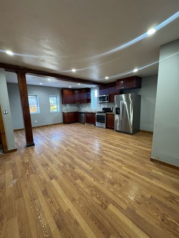 4915 W 30TH Street, Cicero, IL 60804