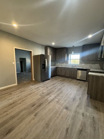 4915 W 30TH Street, Cicero, IL 60804