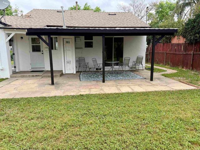 424 N Lazard Street, San Fernando, CA 91340