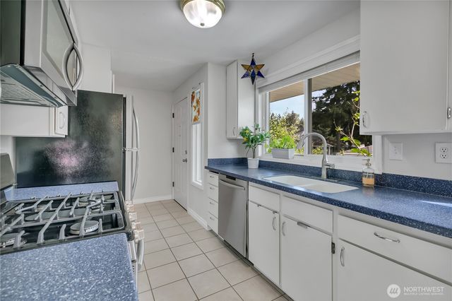 131 S 324th Place, Federal Way, WA 98003