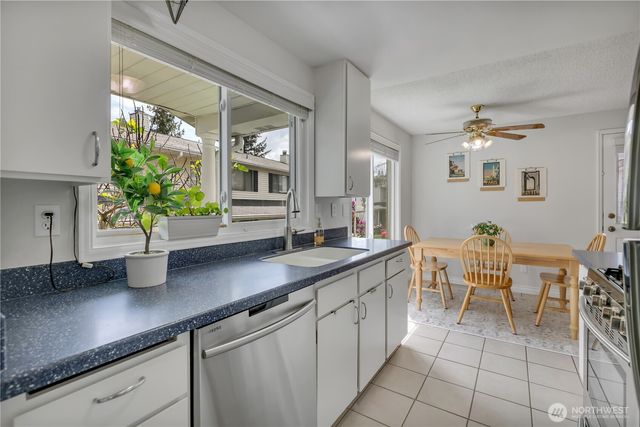 131 S 324th Place, Federal Way, WA 98003
