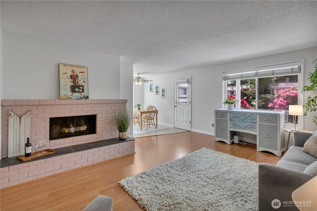 131 S 324th Place, Federal Way, WA 98003