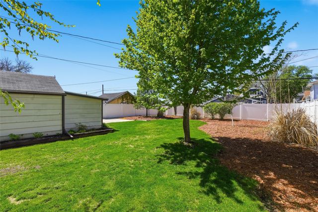 504 4th Street, West Des Moines, IA 50265