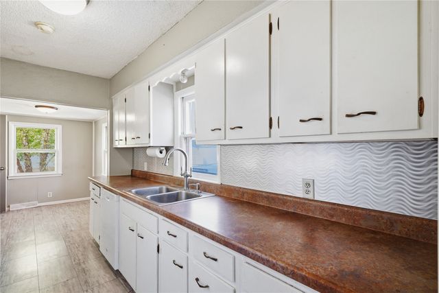 504 4th Street, West Des Moines, IA 50265