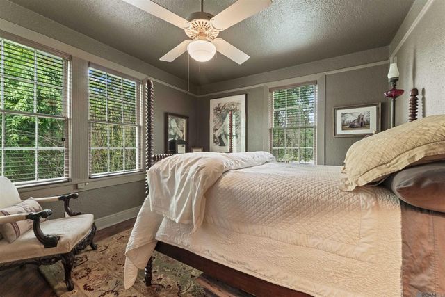 7613 Sevenoaks Ave, Baton Rouge, LA 70806