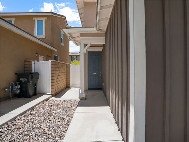 1705 Gold Medal Ln, Redlands, CA 92374