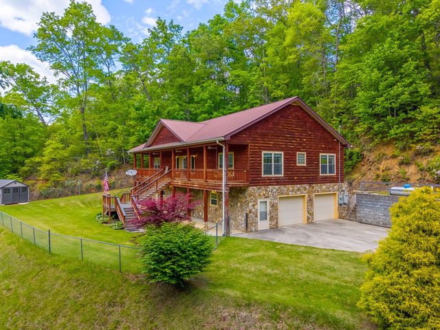 155 Mountain Laurel Road, Robbinsville, NC 28771