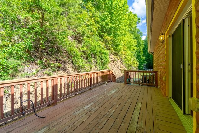 155 Mountain Laurel Road, Robbinsville, NC 28771