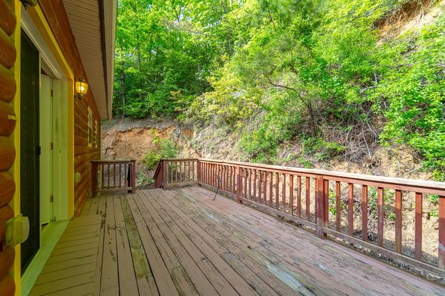 155 Mountain Laurel Road, Robbinsville, NC 28771